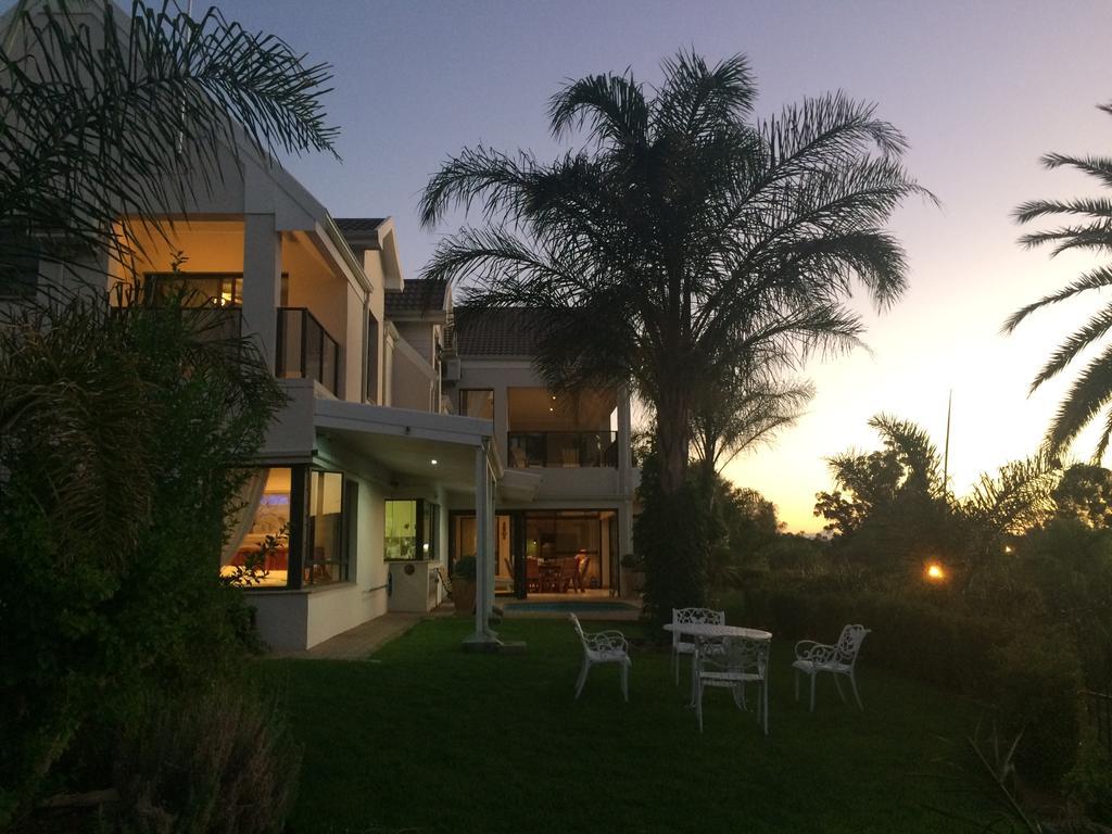 فندق أوتشورنفي  Oewerpalms View المظهر الخارجي الصورة